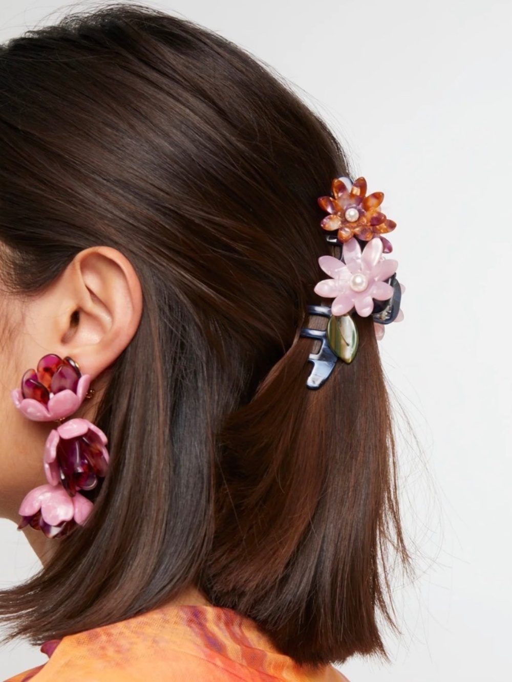 Lele Sadoughi Sunset Fields Petunia Claw Hair Clip NWOT Sold Out Floral Pearl